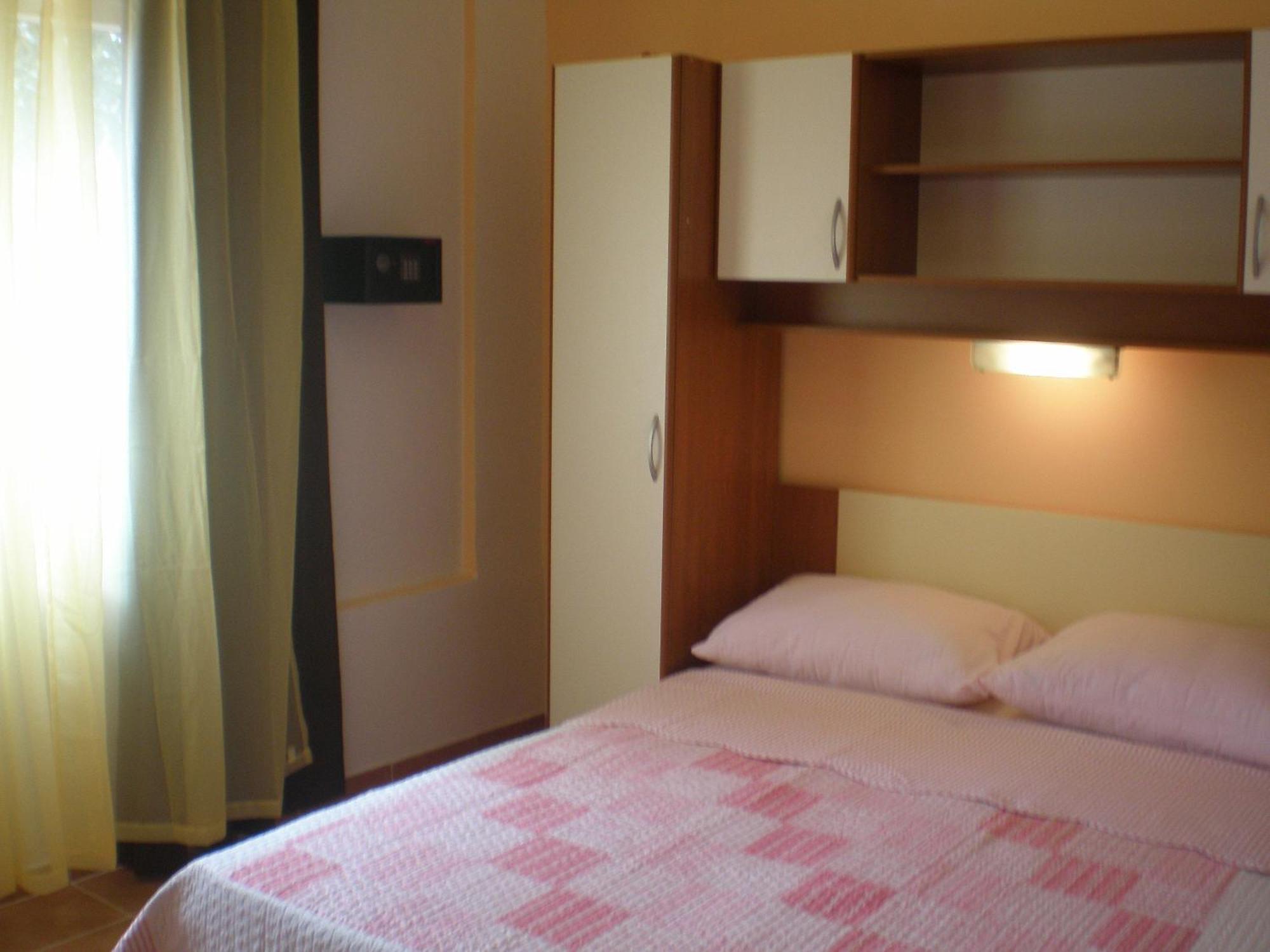Studio Apartments Marija With Private Parking Makarska Quarto foto
