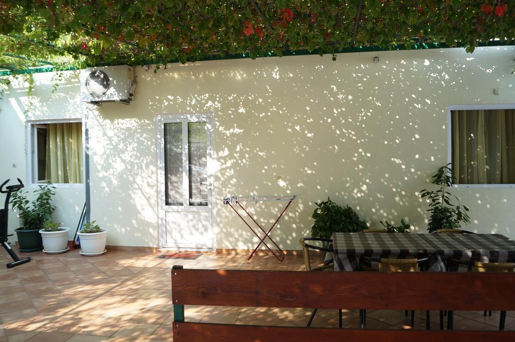 Studio Apartments Marija With Private Parking Makarska Exterior foto