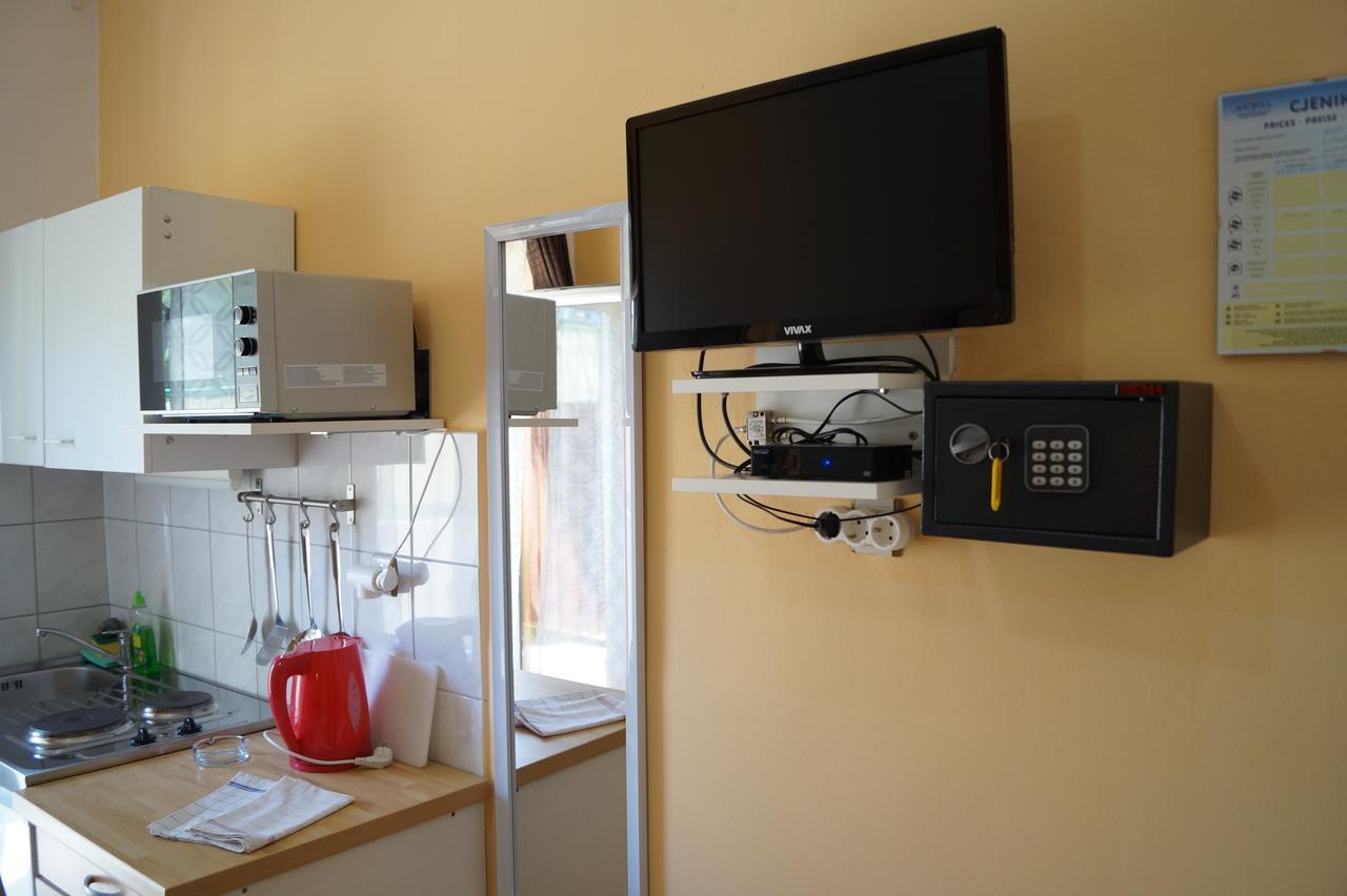 Studio Apartments Marija With Private Parking Makarska Exterior foto