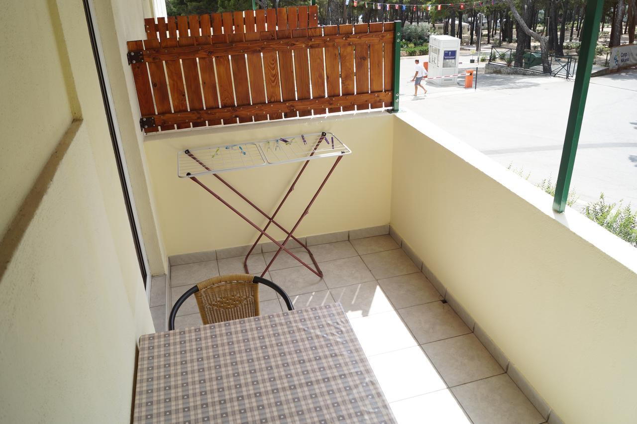 Studio Apartments Marija With Private Parking Makarska Exterior foto